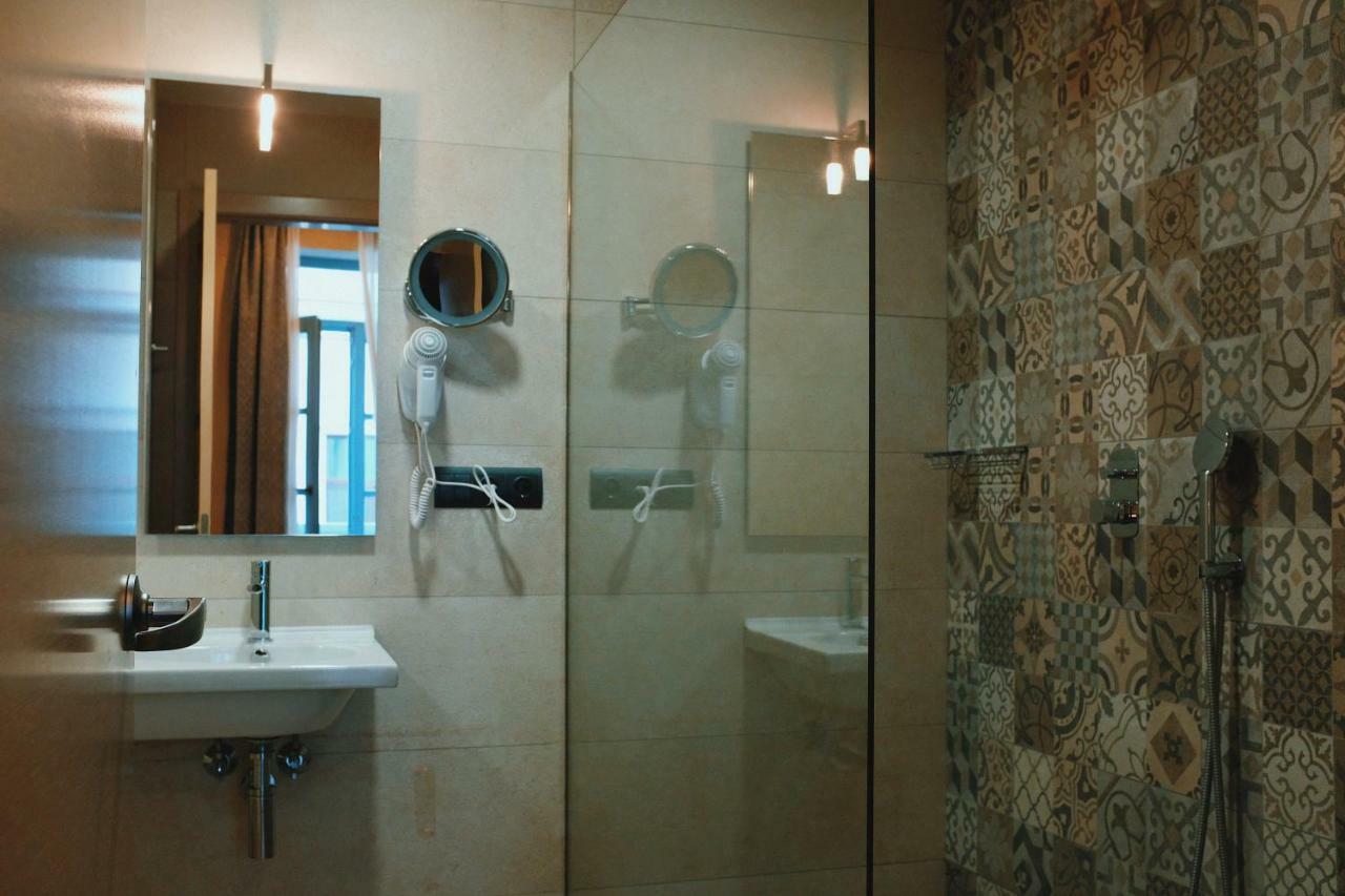 Maison Boutique Hotel ティビリシ エクステリア 写真